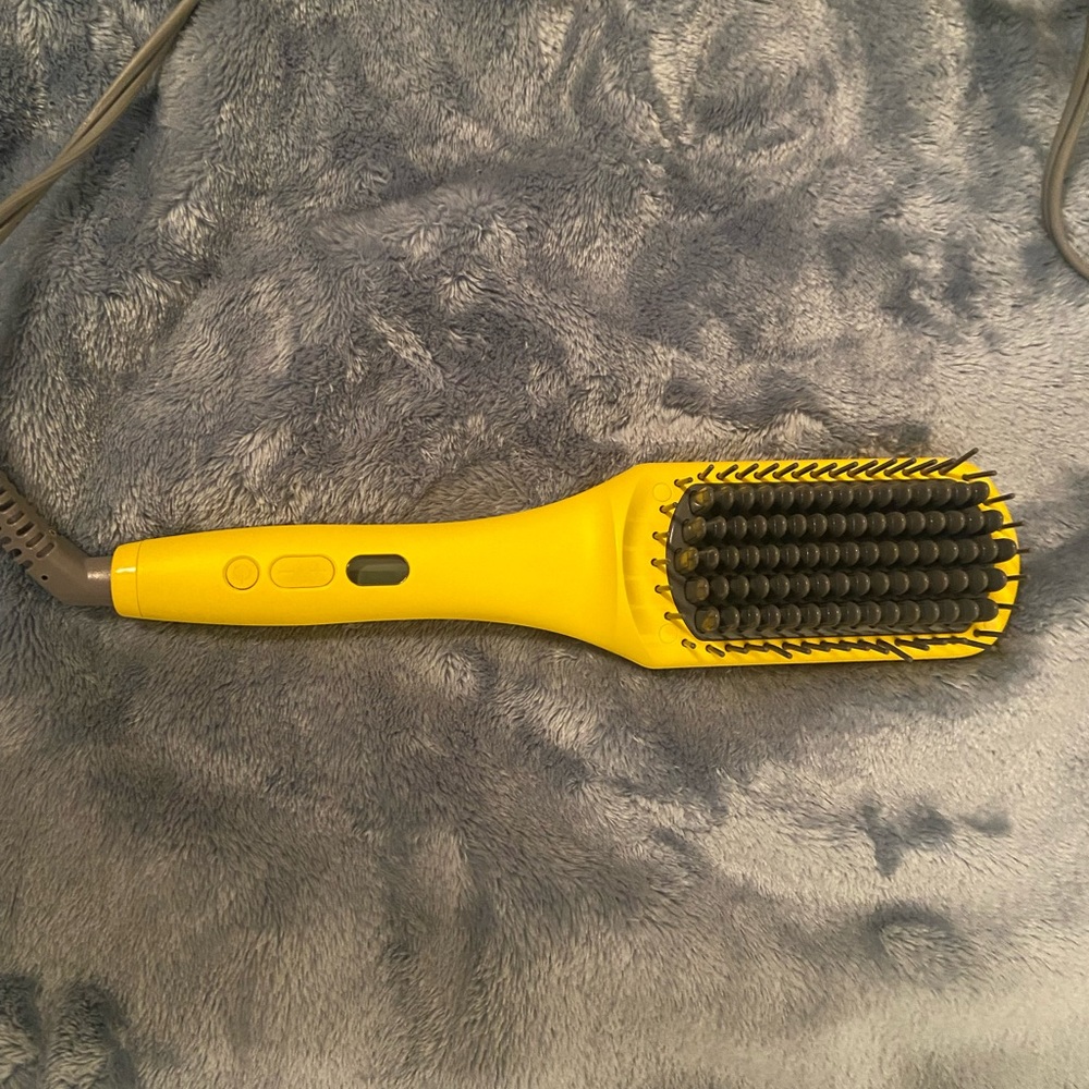 DryBar brush crush